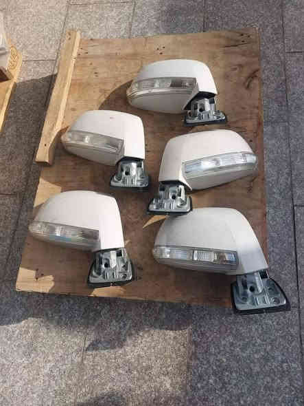 متوفر مري جانبية شوفرلية كابتيفا جديدة وغير مستعملة اصلي وكالة ام الاشارة لون ابيض .
العنوان // بغداد الحي الصناعي في باب الشيخ .
هاتف // ***********
