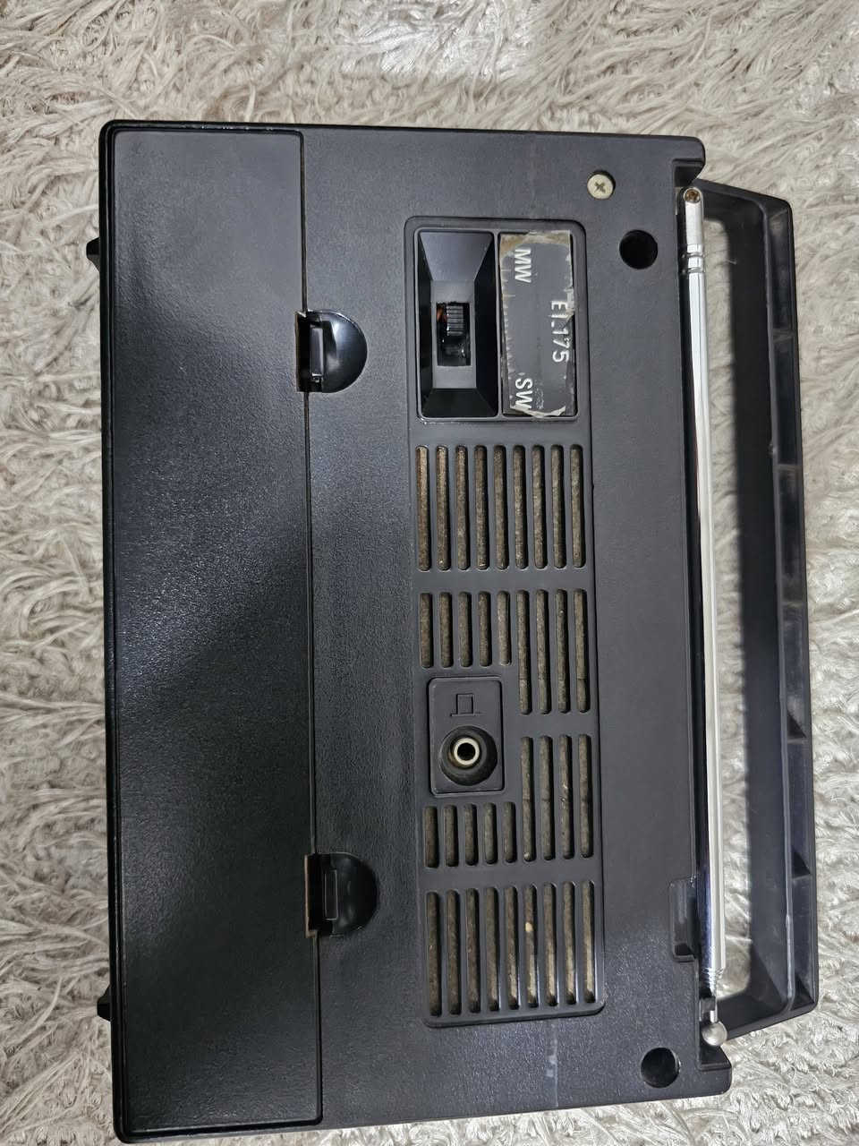 سلام عليكم بعد اذن الادمين للبيع راديو قيثاره موجتين بدون FM
Am
SW
نظيف جدا على وضع الشركه مامفتوح ابدا شغال 100/100
سحب قوى جدا يشتغل على 3 بطاريات كبيره اقتصادي جدا 
توصيل متوفر


**إذا كنت صاحب هذا الإعلان وتريد حذفه لأي سبب، رجاءا أرسل رسالة إلى الدعم الفني**