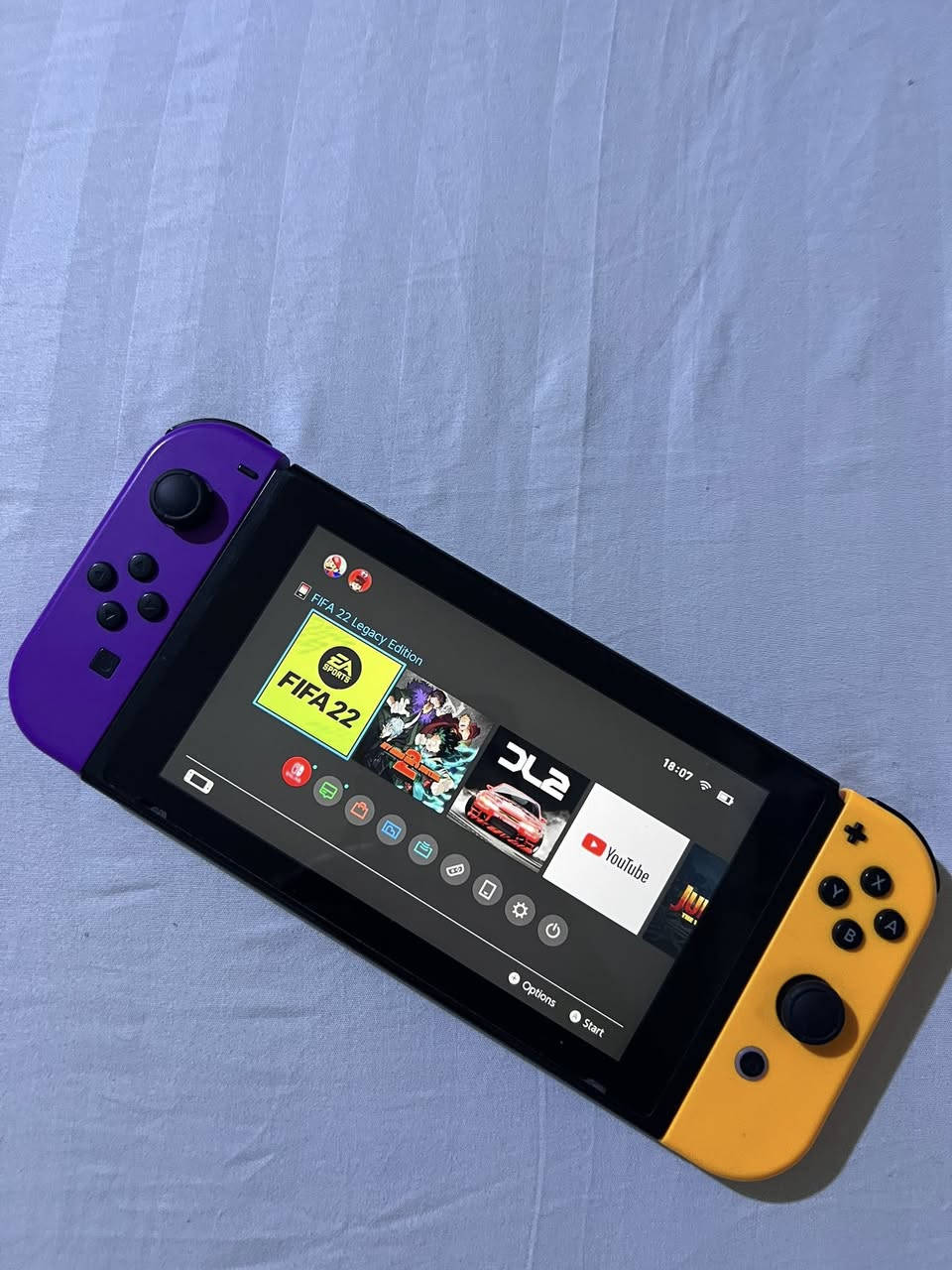 مرحبا شباب🌹
نتندو سوج الياباني مو الصيني جهاز نضيف استخدام قليل
شحنة ممتاز ازرارة كلهن شغالة يجي وياة:
* شاحنة اصلي مالتة
*حافضة
* ٣ كاترجات لعبة فيفا ٢٢ و جومانجي و ماي هيرو
*وادابتر لشحن
سعرة 220 وبي مجال للشراي


**إذا كنت صاحب هذا الإعلان وتريد حذفه لأي سبب، رجاءا أرسل رسالة إلى الدعم الفني**