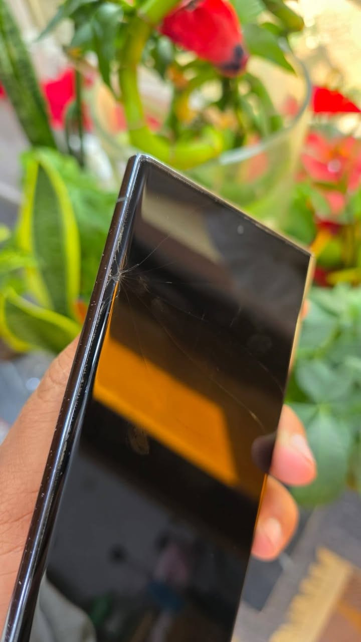 السلام عليكم
s23الترا ذاكره 256
بي هذا كسر بشاشه
ولقلم حاشر جوه
***********
وبنسة للسعر شيجيب سعر؟
اني ماخذه 850
