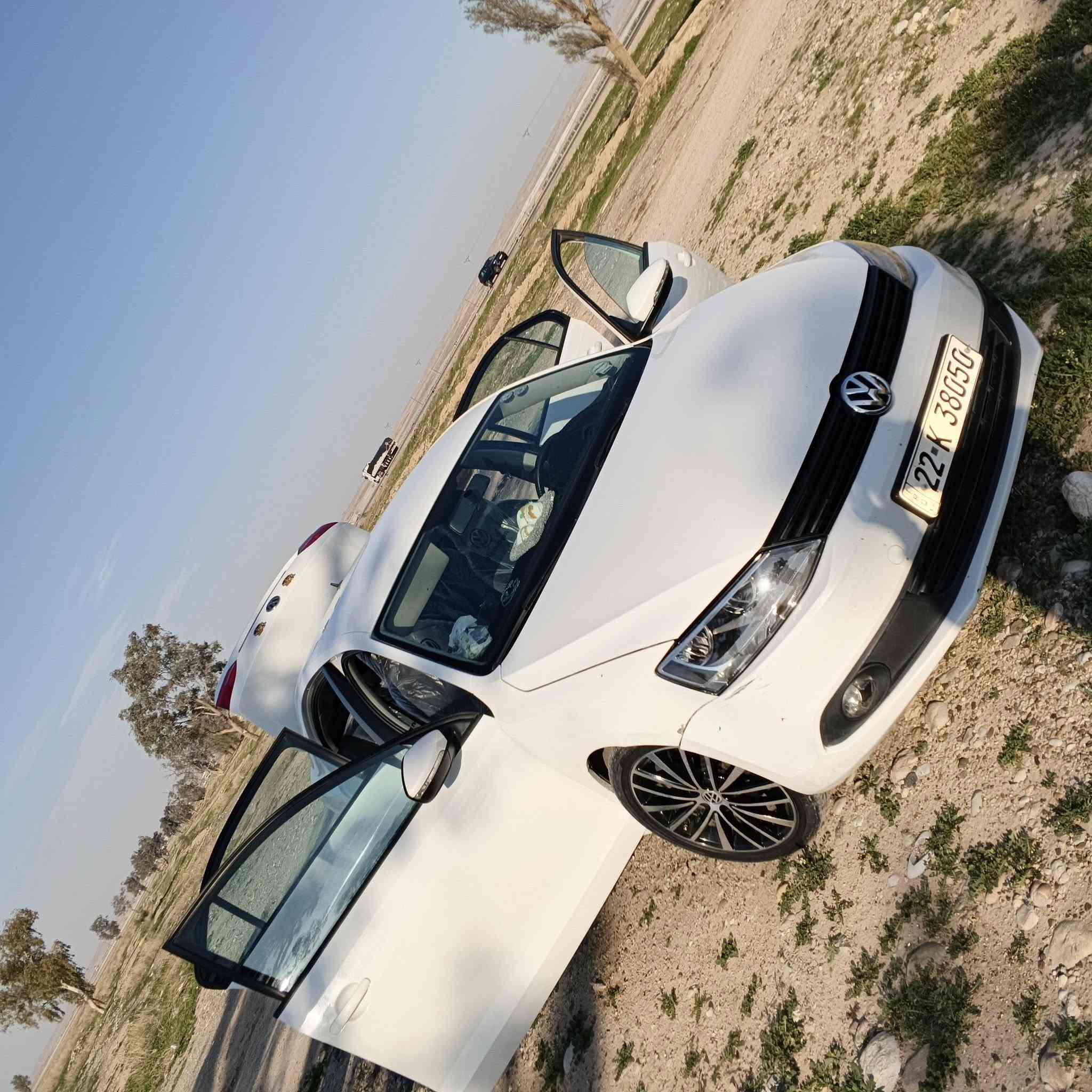 ✅سلام عليكم
✅فولكس واكن جيتا 

✅موديل 2014 

✅لون ابيض

✅ماشي 190الف حقيقي  

✅محرك 2000 تنفس طبيعي 

✅ تلاث وضعيات قياده اسبورت وتو و عادي 

✅تفاصيل خليجي بيها قطعه وحده جاملغ امامي صبغ 

✅رقم سنوية هزه كلها جديد بسمي

 دينار ماتصرف عليها جاهزة سيارة ماشاء الله جديد كلش الف مبارك ع ياخذها 

✅سعر 110 ورقه و مجال بسيط

✅تحويل او وكاله مباشر 

✅مكان سارة كركوك 

✅للاستفسار اتصل على ارقام تاليه 

***********✅

***********✅
