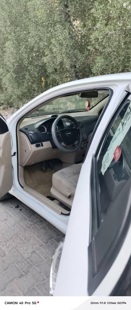 السلام عليكم.. 
تحيه طيبه 
افيو مديل 11 كير ومكينه وحداديه على الشرط مكينه 1400 مفتوح المرغوب السياره جاهزه للاخير معايزه اي شيء نصبتها حلوه رقمها كربلاء تبريد شغال وي السويج السياره نصبتها ونضافتها كدام عينكم وسعرها كلش حلو 69 وبيها مجال حك الجيه  بيها الجاملغات الكدام تلكيط خياسات وبيها الباب خلف السايق شبر صبغ الباقي كفاله صبغ وتبديل السياره مكانها نجف حي النداء للتواصل والاستفسار:***********
رضوان العبيدي النجف, العراق
