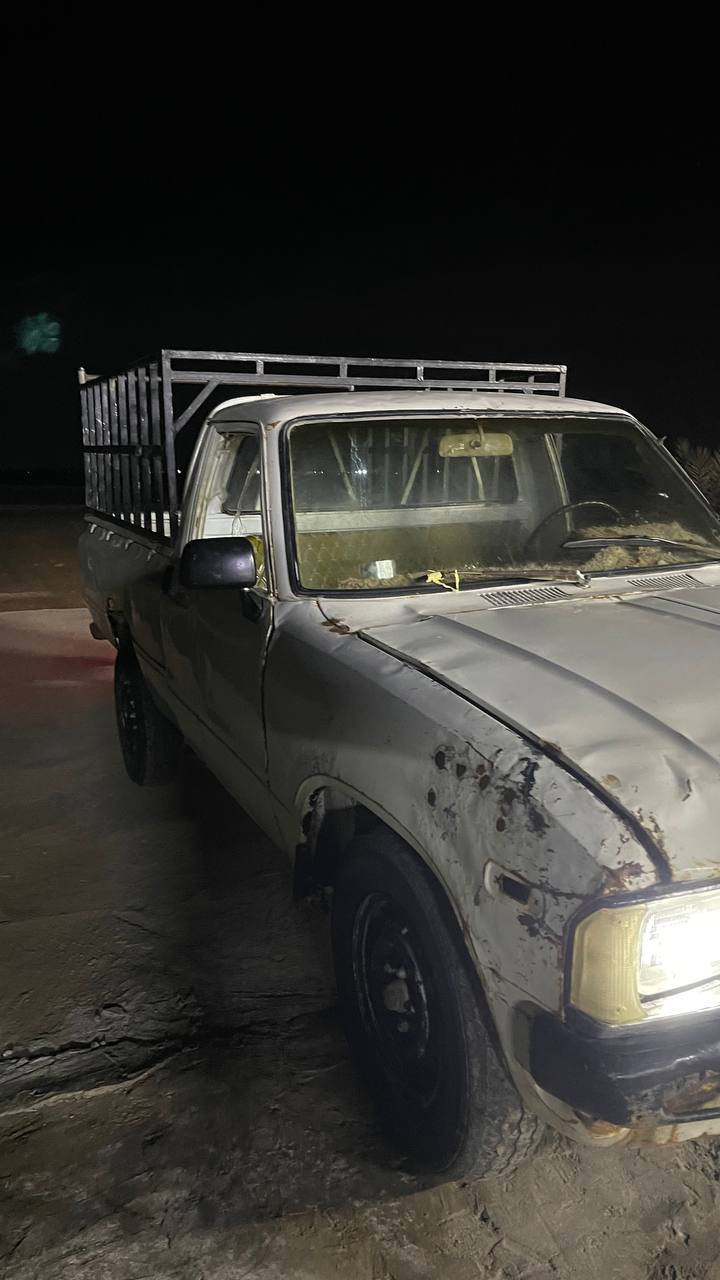 السلام عليكم 
من رخصة الادمن 
بيكم موديل 80 ديالى شرط التحويل كير محرك اكسل مكفول حدادية فول سيارة نضيفىة للجناي 
سعر 20 ورقة وبية مجال 
للاستفسار الاتصال على الارقام التالية 
***********
