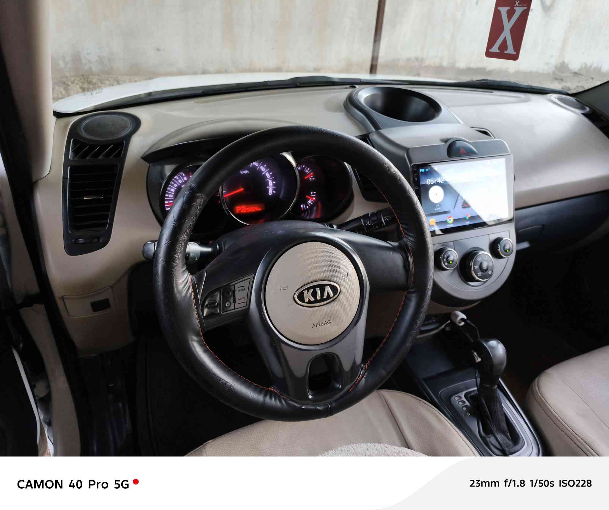 سلام عليكم بيع سريع صول2011كير ومحرك وحداديه كفاله تخم تاير جديد مال جناي جاهزه الاخير تبريد ثلج ⛄️ خليجي السياره بيها جاملغ امامي تبديل فقط
السعر94وبيها مجال لشراي 
الاتصال***********
ما متواجد بلخاص 👆👆
مكاني بغداد
الشراي يتصل ويدلل
مواصفات السياره 
شاشه 
تحكم استيرن 
كامره
