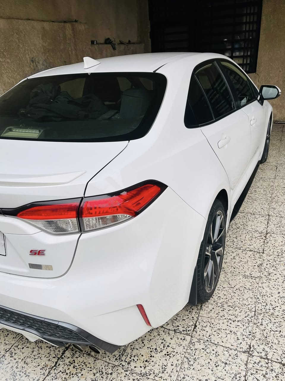 السلام عليكم
كورلا ٢٠٢٠  وارد امريكي حادث كلش بسيط بدون ايرباك
فقط خشم البنيد حته دعاميه بلاديه
باقي سيارة كفاله 
مواصفات السيارة SE 
تحكمات 
شاشة 
رادار 
توقف ذاتي 
اشاير بل مري 
تبريد شاشة 
لد امامي 
رقم بغداد باسمي ماشيه ٧٧ الف 
سيارة جديدة واي نقص مابيها عارضها ١٤٧ بيها مجال
مكاني بغداد حي العامل لاتصال ***********
