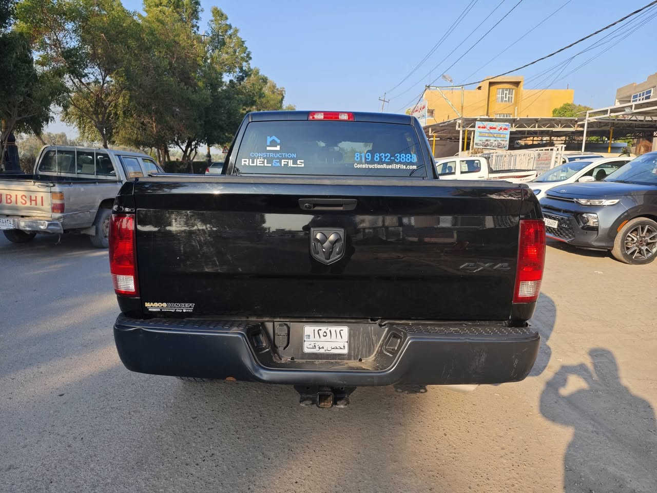 السلام عليكم ورحمة الله وبركاته رام 23 كلاسك  صفر مواصفات عمية ماشيه 14 الف سياره بيها  5 قطع صبغ السياره بس حلوه وكاعده ومرتبه السياره بدون رقم سعرها 185 وبيها مجال ومتلكه بكل العراق هيج سعر ايرباك برده فقط مال باب السايق للاسفسار ***********
