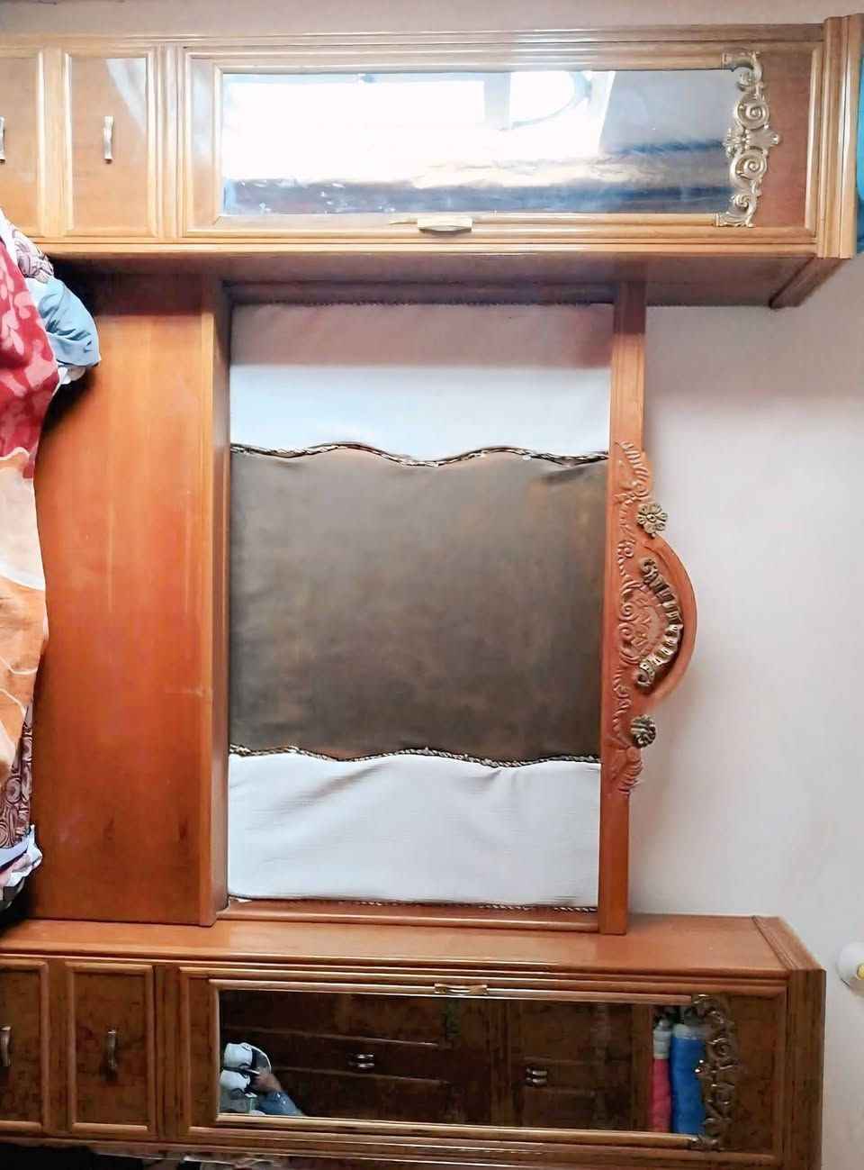 غرفه تزكام نجارة  طابقين نظيفه اي ضرر مابيها
فقط تراب لان متروكه


**إذا كنت صاحب هذا الإعلان وتريد حذفه لأي سبب، رجاءا أرسل رسالة إلى الدعم الفني**