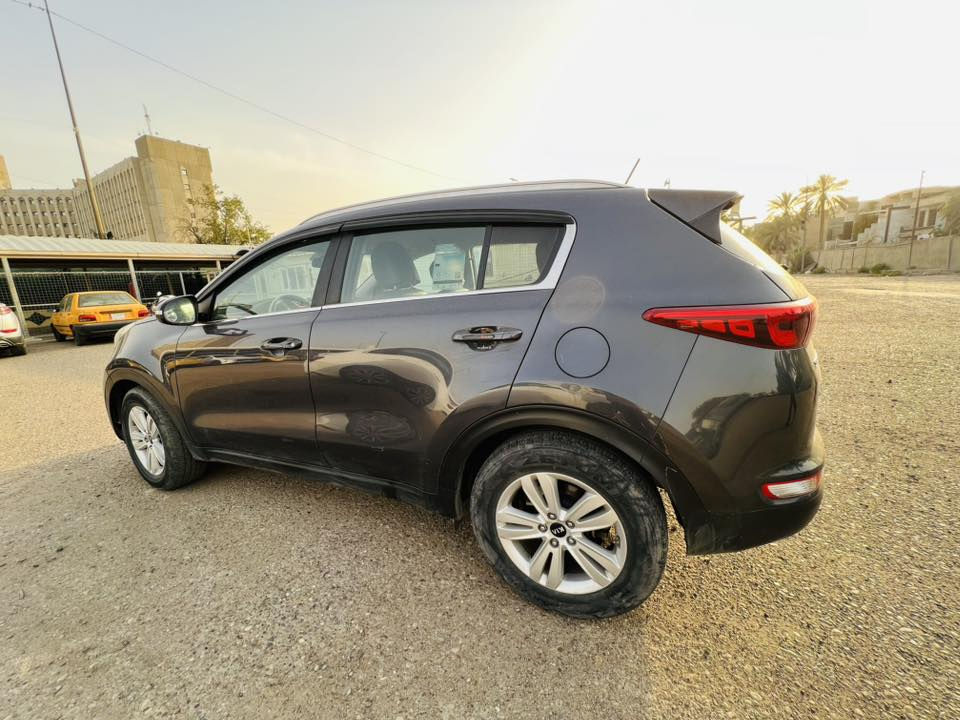 للبيع كيا سبورتج خليجي موديل 2017رقم اربيل تحويل ثاني كير مكينه كفاله مكينه 2000دوش  ابيع عل حطته سعره 155$ بيه مجال قليل لشراي مكاني بغداد / جميلة اتصال *********** غير متواجد عل فيس
