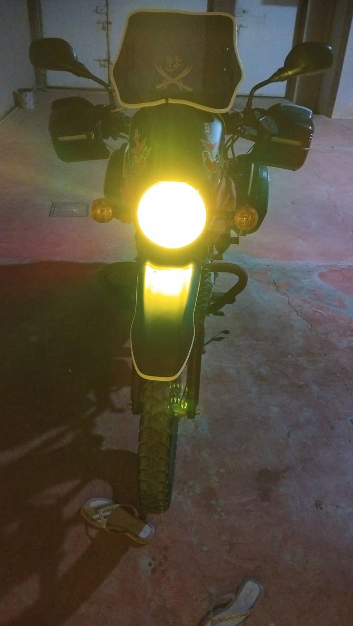 دراجه بوكسر
للبيع مابيه اي نقص 
موديل 2023
سنويه جديده تحويل ثاني يوم 
اي ستفسار ***********
