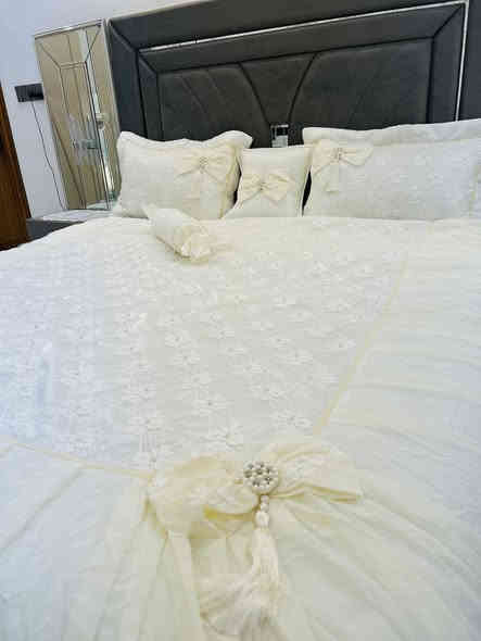 بنات هاي الفرشه جديده بكارتونتها مامستعمله ابد أي استفسار راسلوني ع هذا الرقم واتساب ***********
