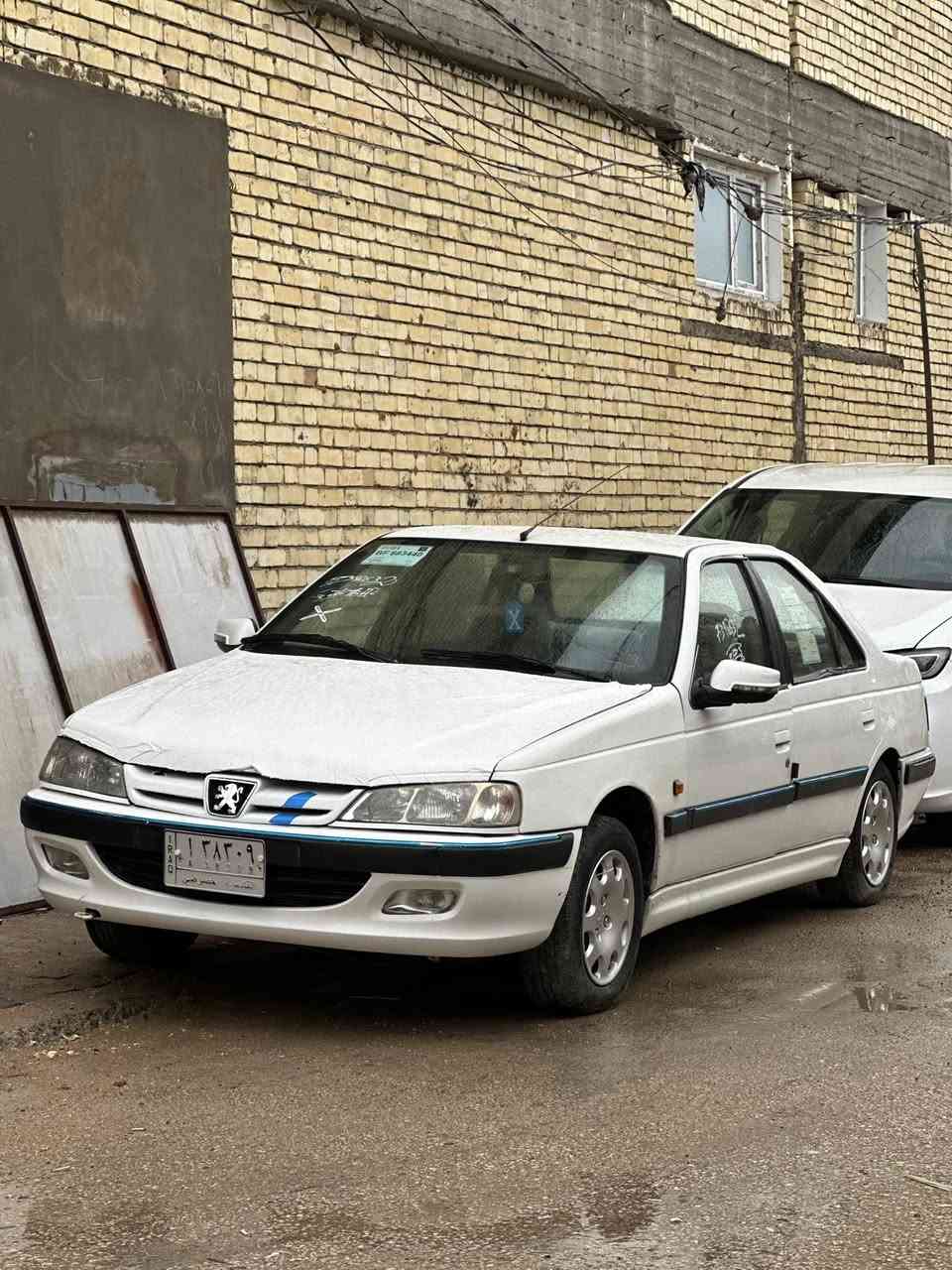 بيجو بارص مديل 2015 سيارة كلش حلوة كير مكينة على شرط تبريد شغل سنوية ماساقطة ل 2028 راعيه موجود كبل اوجهك ويا سيارة بيه قطيعين صبغ باب سياق وباب ورة العبري وبس سيارة نضيف وبلعافية على الياخذه وسعره 42 وبيه مجال 
***********
