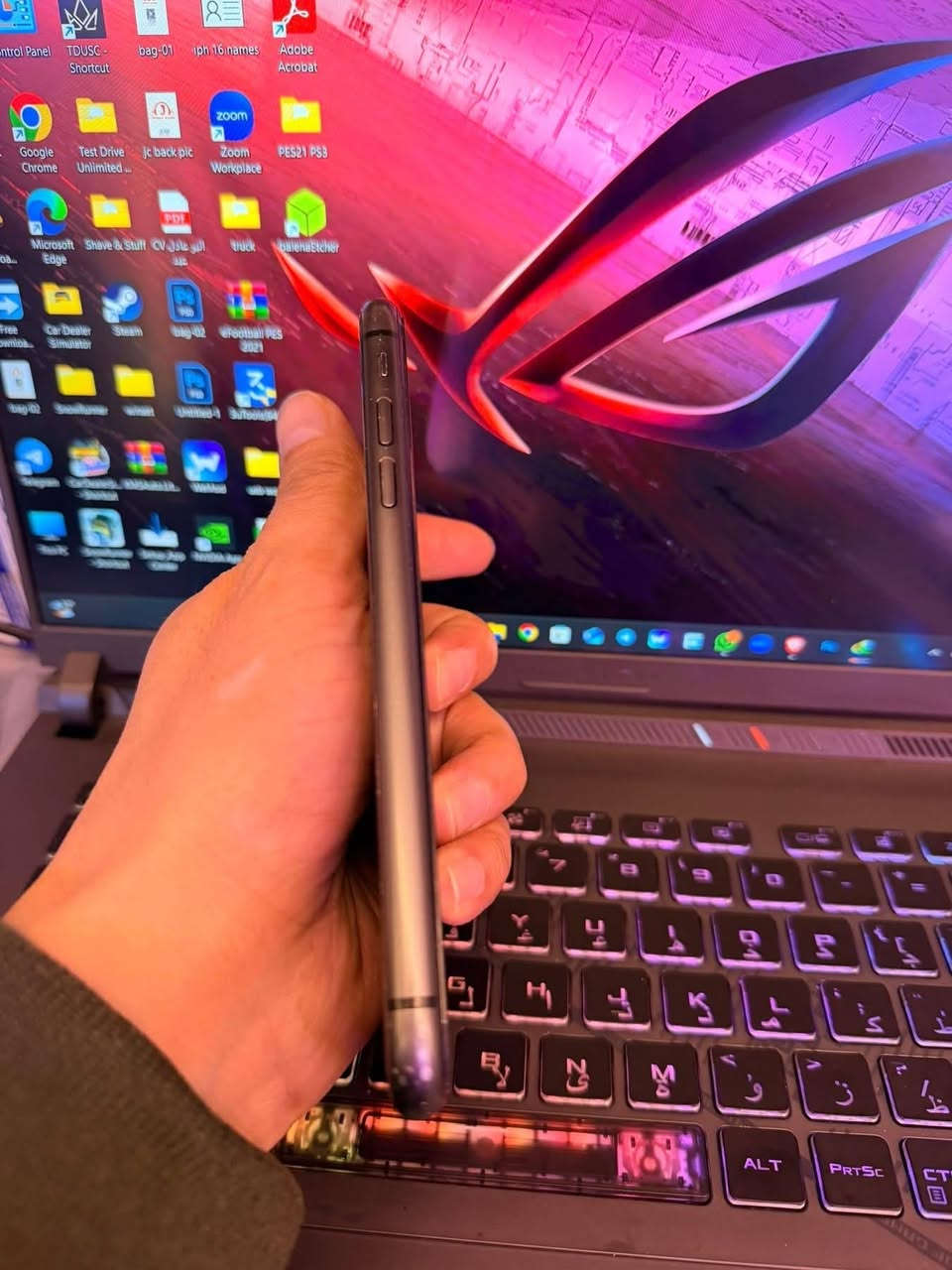 للبيع إيفون ١١ وتر بروف ذ ١٢٨  ب ٨٥ بلادية فقط الظهر بي فطور السعر ١٩٠ مكاني بغداد ***********
