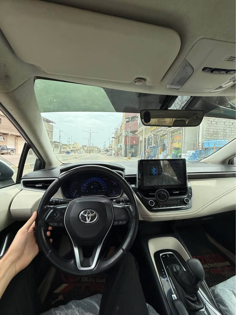 كورلا ساز ٢٠٢٢
 ياباني اصل مو صيني 
مكينه 1800
5 ويل كب 
تبريد قطعتين 
بصمه 
دخول ذكي 
مري شفط
حساس امامي خلفي 
شاشه عداد ديجتل 
ماشيه ١٠٠ الف كيلو متر 

جاهزة من البرغي 
مكينه و كير و حداده و تخم تاير و تبريد بل جيس شرط 
سياره كفاله عده بارد صغير بل جاملغ  حتى الدعاميات كفاله من الصبغ و التبديل و السونار بل منشور 
السعر 155 🔒
*********** البصرة, العراق
