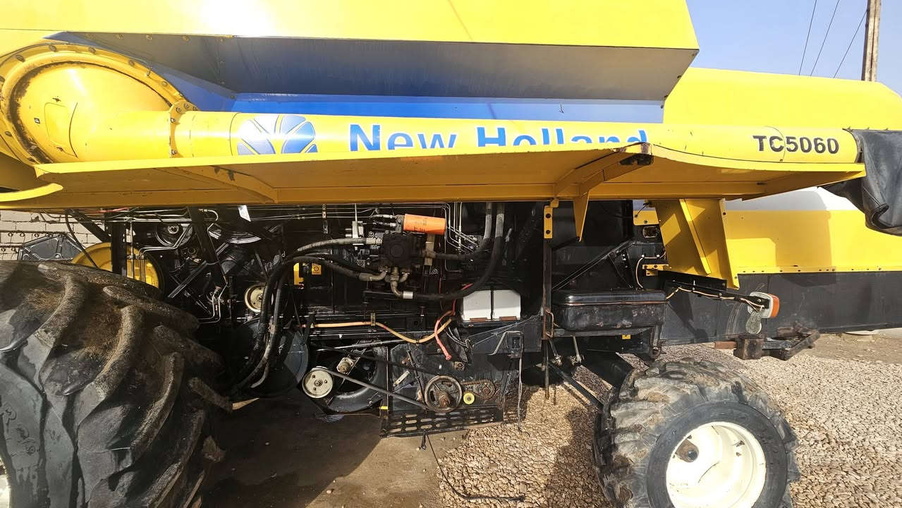 السلام عليكم
#للبيع حاصده نيوهلند موديل 2013  هيدرو خمسه بلم دبل درام دبل كشن تاير حرفش معمل كهربائي كفاله عامه 

للأستفسار / ***********
