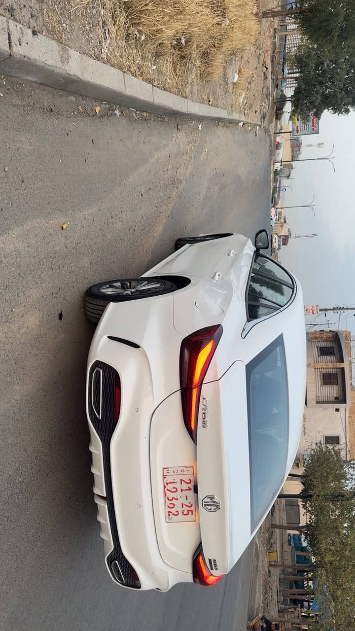 ئێمجی جیتی مۆدێل ٢٠٢٥ شاشە ئەکتیف فوول مواسەفات رەقەمەو بەناوی خۆمەوەیە ٨٥٠٠کم کەمتر رۆشتووە بێ بۆیاخ و بێ سارد تەنها بستێک و نیوو دۆسەکەی قوپاوە هیچی تری نیە و بێ کێشەیە نرخی١٢٠ مەعامەلەیەکی کەم  گاعی تێ گیراوە سوکان تێ گیراوە کامێرە ٣٦٠ مەکینە ١٥ی بێ تۆربۆ ئاوێنە ئیشەرەت تەبرید مەرکەزی لایت لید و عەدەسە کوشن جلد و تەحدید 
سورعە سوکان ڤۆلیۆم و برێک بەسمە و حاسە
***********
