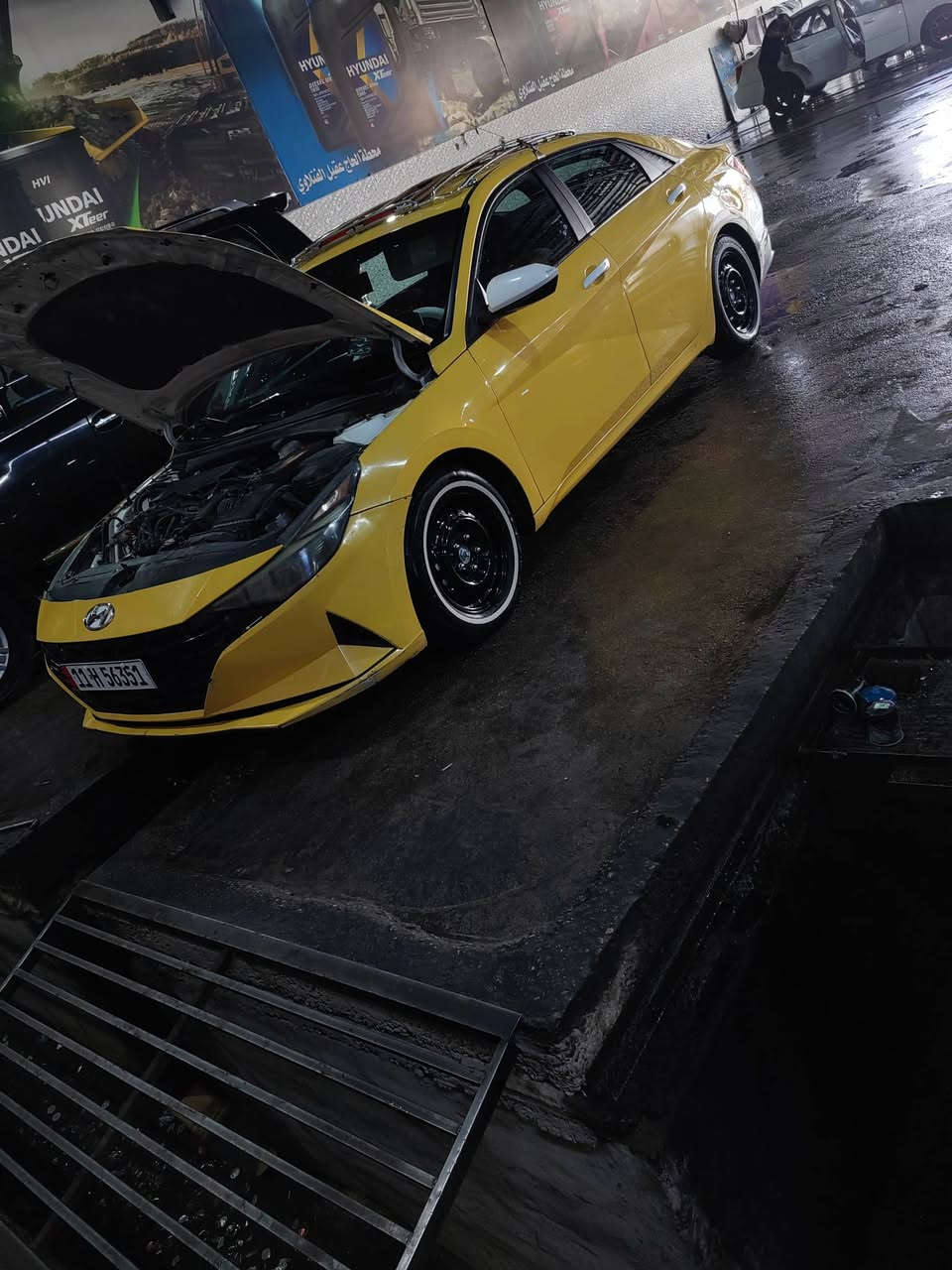 السلام عليكم عمي النتره للبيع موديل 2021 السياره بيه بس خشم البنيد مصلح ضربت امريكه والباقي مكفول السياره فول عده الفتحه كير مكينه مكفولات بصمه تشغل عن بعد ماشيه 145 رقم بغداد بسمي مداور ثاني يوم منضومه غاز سياره جاهزه كبل للشارع
مكانه كربلاء طويريج 
اتصال ***********
