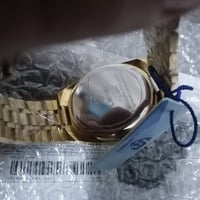 ساعة • للبيع