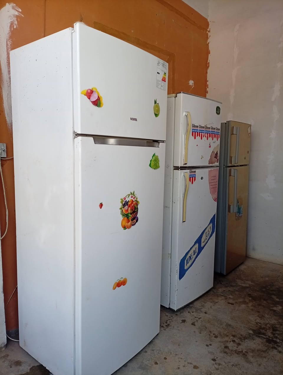 للبيع ثلاجات تجميد وضمان العنوان مقابيل البطاقه الوطنية الاتصال ***********
