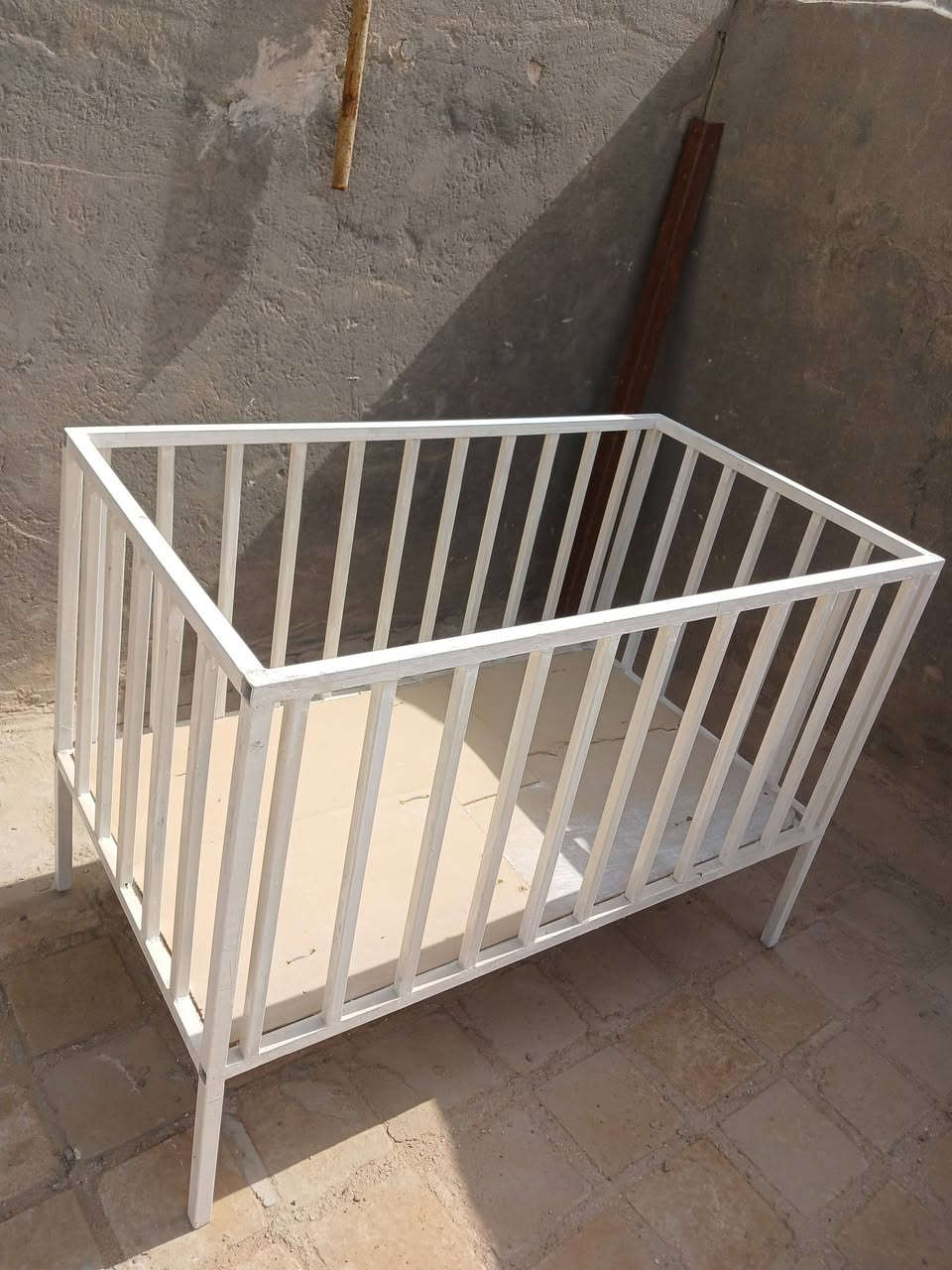 جرباية طفل  قياس متر ونصف حديد تزكام السعر 100 الف 
العنوان : بابل / حي الحوراء
رقم هاتف : ***********

