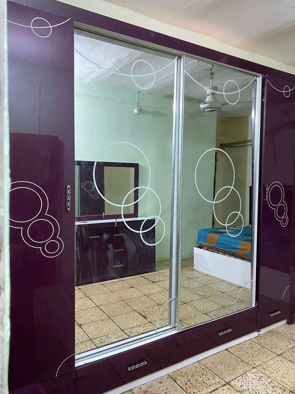 مكاني بغداد للتواصل خاص او وات ساب ***********
سعره 300 بيه مجال
