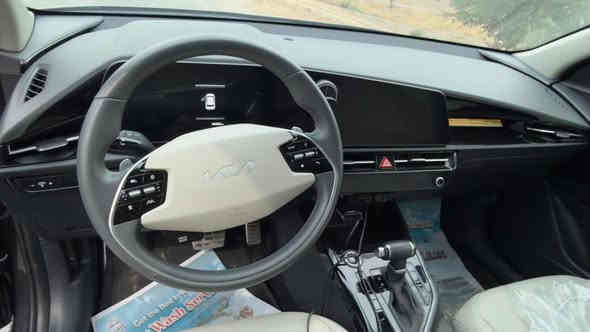 السلام عليكم اخوان 
كيا نيرو موديل 2024 أمريكي 
هايبرد وبانزين 
فول مواصفات 
بصمة تشغيل +بصمة ابواب 
سلايت 
شاشات إلكترونية بلادية 
كشنات جلد و مخمل 
داخل بيجي 
كشنات كهرباء 
كامرة خلفية 
نظام سبورت رياضي 
نظام ايكو اقتصاد 
رادارات امامية + جانبية 
تحديد مسار 
لد امامي + لد خلفي 
ماشية 41 الف 
السيارة هواية بيها مواصفات 
جديدة بمعنى الكلمة حادثها مرفق مع الصور 
فقط بيها على قدر شبرين في البنيد تصليح والباقي كفالة السيارة مكفولة من الصبغ 
العنوان : #الانبار_الرمادي
السعر (( 165)) وبيها مجال للطيبين 

للاتصال على الرقم المذكور 

‭ ٧٨٠ ٩٩٩ ٣٩٧٧‬

‭٠٧٨٣ ٥٥٥ ٥٨٥٥‬
