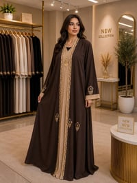 يتوفر عباءات خليجي وبشتات بسعر الجملة بكامل القياسات 07705334073