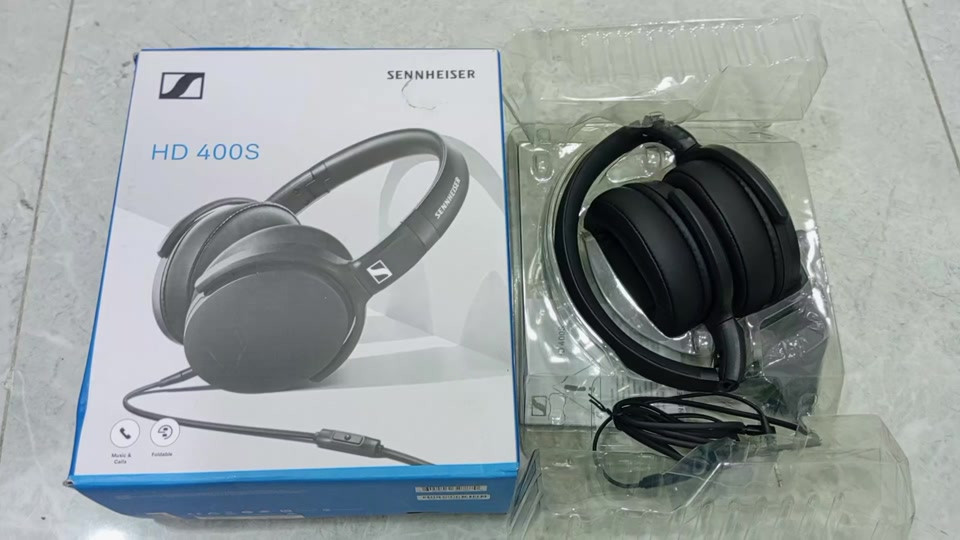 🎧 استمتع بصوت يفرق! 🔥 سماعة Sennheiser HD 400S وصلت 😍 ✅ صوت نقي وعزل ممتاز ✅ مريحة بالاستخدام لساعات ✅ مايك مدمج للمكالمات ✅ قابلة للطي وسهلة بالحمل ✅ مناسبة للموسيقى، الألعاب، والدراسة إذا تدور على جودة صوت حقيقية وسعر يستحق، هاي السماعة خيارك الأمثل. 🎶 📩 راسلنا حتى تعرف السعر #Sennheiser #HD400S #سماعات #عروض #جودة_صوت 


**إذا كنت صاحب هذا الإعلان وتريد حذفه لأي سبب، رجاءا أرسل رسالة إلى الدعم الفني**