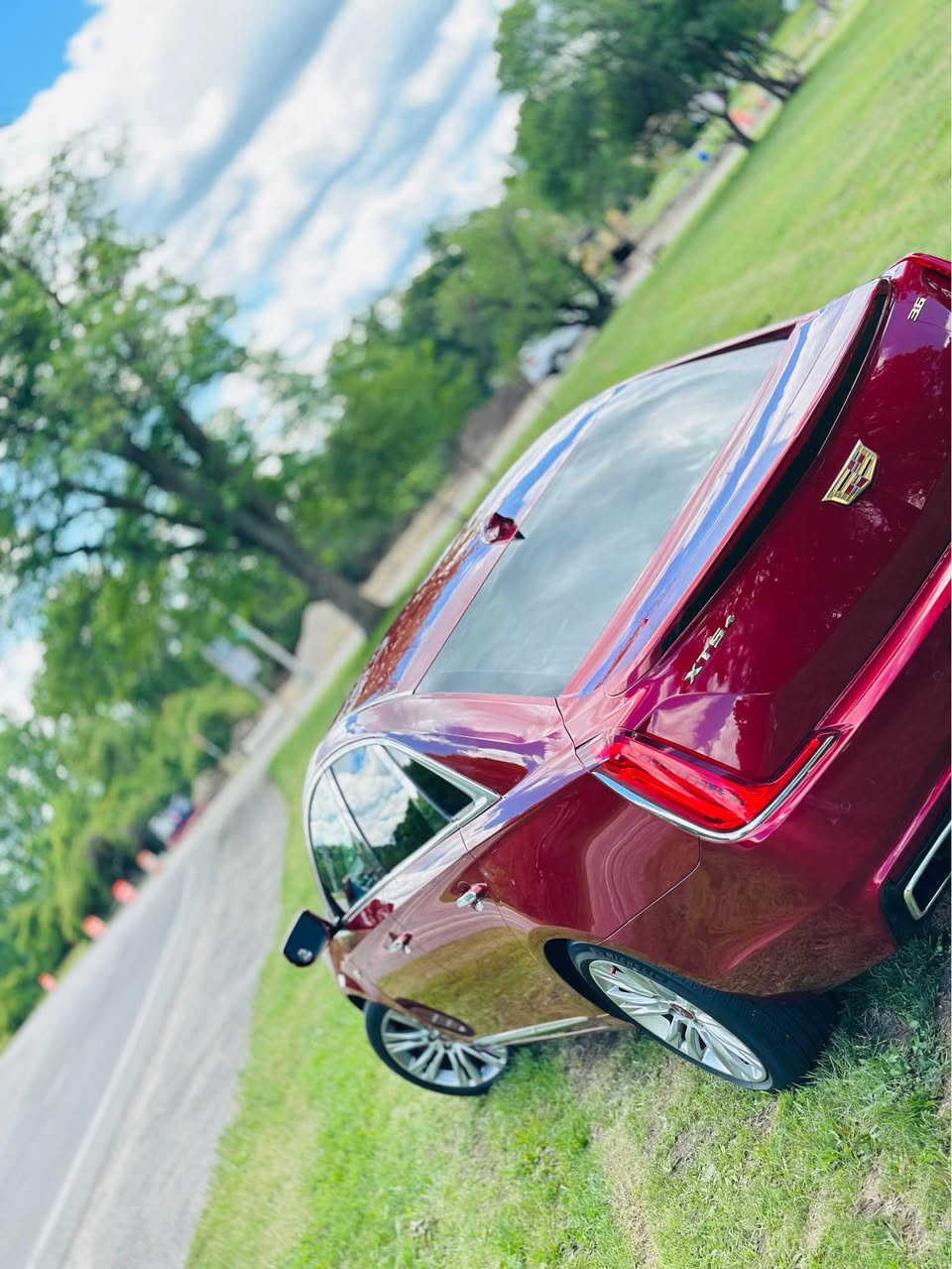 Hello I have here a beautiful low mileage 2019 Cadillac xts premium luxury with only 24k original miles clean tittle never been in a accident oil changes and fluids all up to date car needs nothing but a new owner looking to buy a family suv so I have to get rid of this one any other questions or concerns call or text me at 3one3 6five2 7two1one asking price is 17500 O.B.O thank you and have wonderful day النجف, العراق


**إذا كنت صاحب هذا الإعلان وتريد حذفه لأي سبب، رجاءا أرسل رسالة إلى الدعم الفني**