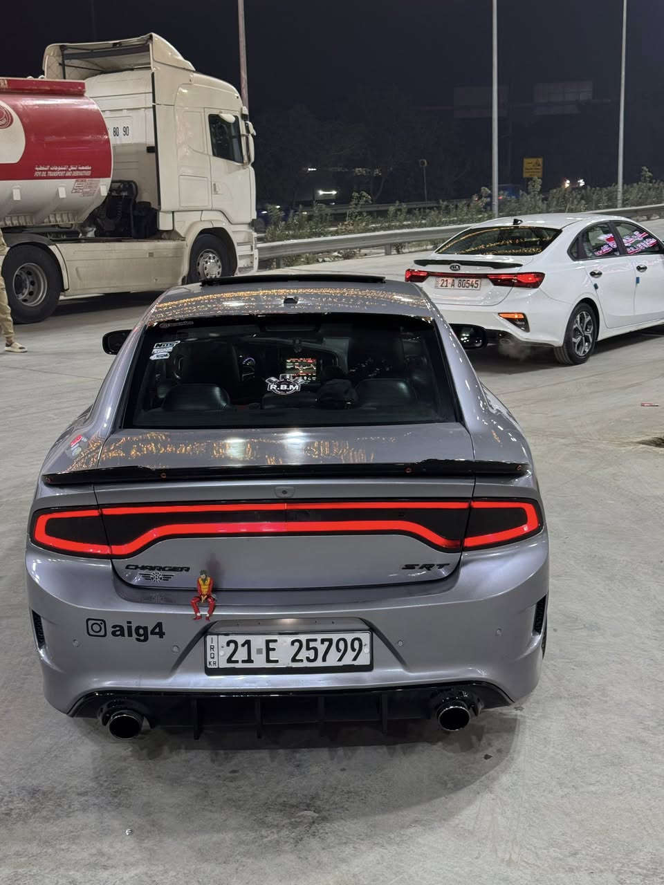 النوادر_بس_يمنا
دودج جـارجر ( SRT - أصل ) 👻🩶
الموديل: [ 2015 ]
المحرك: [ V8 / 6.4 ] 🌪️
الگير: [ أوتوماتيك ]
الممشى: [ 70 الف ]
اللون : [ سلفر - فضي ] 🪙
الحالة: [ السيـارة خليجي وكاله هارلهم كار بيها صبغ قبق الجنطه وشبر فقط  جاملغ خلفي بدون اي دواخل كلير فقط بسبب وشم ]

[ الـــــمـــواصــفـــــات ]

- فتحة سقف 
- رادار أمامي 
- فجوج بريـك بريمبو 6 بستم امامي و 4 بستم خلفي 
- شاشة كبيرة 
- كار بلي 
- كاميرا 
- بصمة تشغيل + تشغيل عن بعد 
- سستم سماعات ( البايـن ) 
- مقاعد جلد 
- مقاعد كهربائية 
- مقاعد خزن ميموري 
- مقاعد تدفئة + تبريد
- والسيـارة فووول مواصفات للأخير 1 / 1 

[ الاضـــــــافــــــاات ]

- هدرز
- منظومة ميثانول
برمجه مصطفى ايكل 
فول هوائيات 
بلكات NGK
مسطره نوزلات
منضومه فيول بم جديده

السعر/198 وبيها مجال لاتقارنها بل مهجومات 
فدوه اروحلك السياره جديده ومتعبانه نقص مبيها ترهم مراوس هم 
 

الموقع: [ بغـداد / الاعضميه/او صليخ ] 📍

للتواصل واتس اب او اتصال : [ *********** ]

#للبيع #دودج_تشارجر #اس_ار_تي
