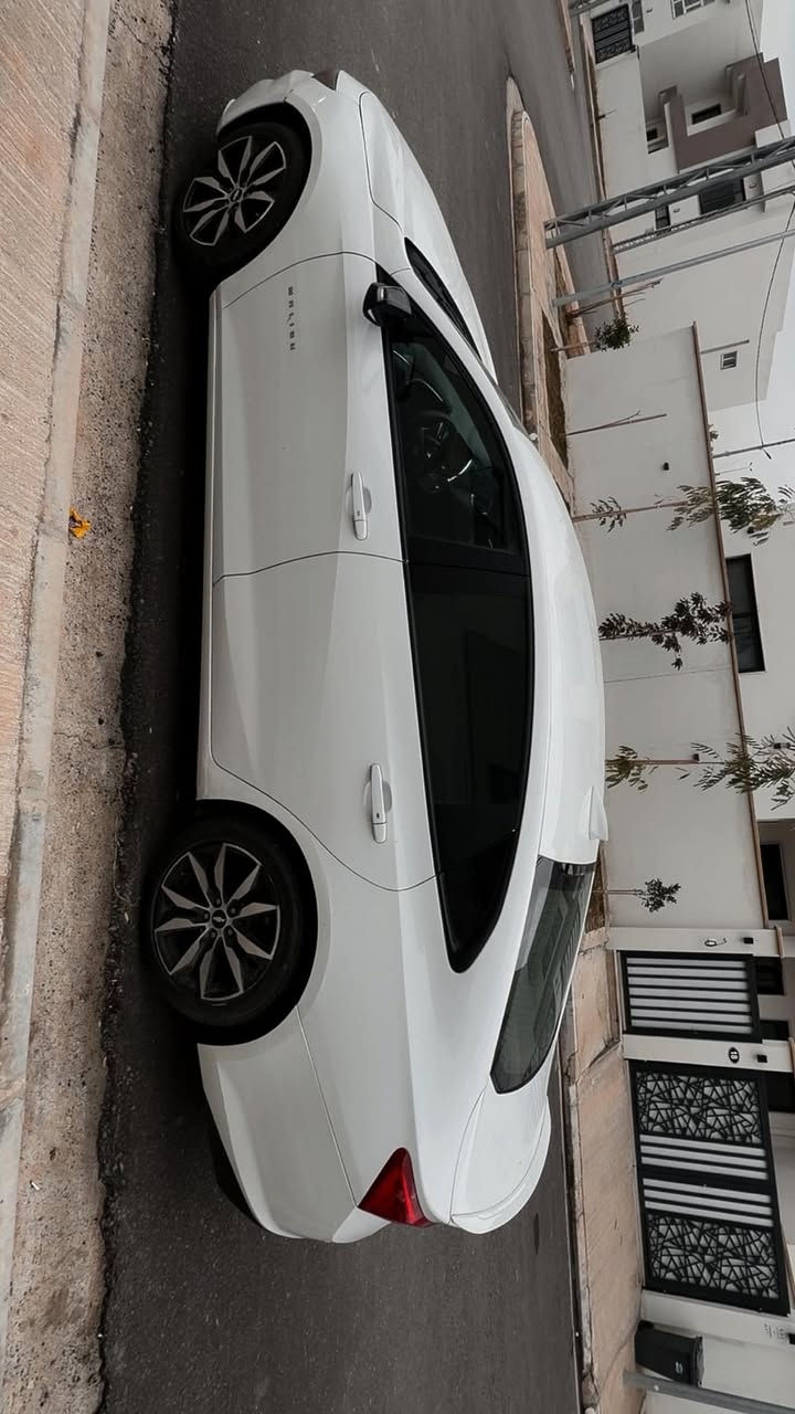 ماليبو 2017    LT 2
فوول مواصفات ماعدا البانوراما 
ضررهاا جاملغ بدون دواخل 
وبيهاا 5 قطع خلفي كلير امريكي فقط بلا معجون ولا تعديل
السباره بأسمي سنويه تنتهي 2029
شرط التحويل 
السعر 99 ورقه 
مكان السياره موصل 
***********
