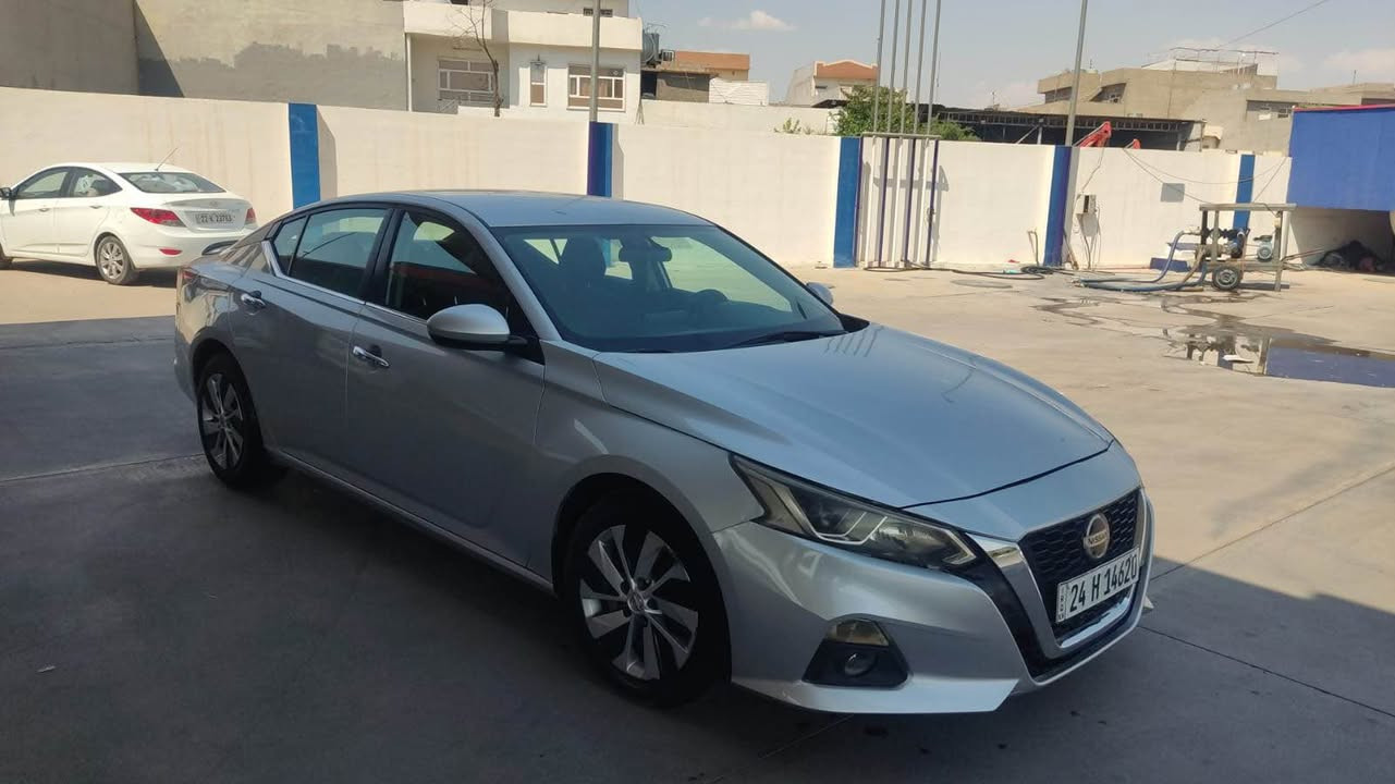 نيسان التيما 2020 S 
سعر 122$ ورقه و بها مجال قليل 
مواصفات 
بصمه 
شاشه 
كامره
رادار 
حساس 
اكو 
نورمال 
سبورتي 
 و بعد مواصفات موجود 
ضرر: فقط جملغ و بنيد صبغ بدون دواخل بدون ارباك 
سياره رقم و سنوي جديد بصمي تحويل و غرامات شرط 
مكان سياره اربيل شارع ١٠٠ م اكر, نينوى


**إذا كنت صاحب هذا الإعلان وتريد حذفه لأي سبب، رجاءا أرسل رسالة إلى الدعم الفني**