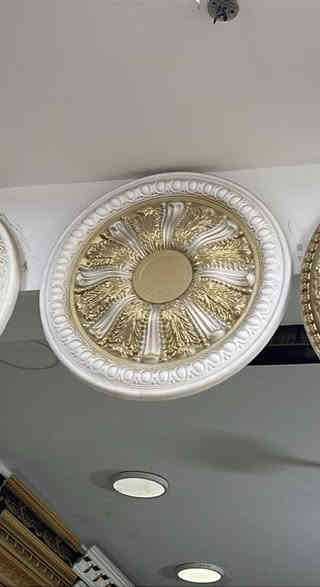 متوفر لدينا فلين مربعات للسقوف قياس القطعه (٥٠×٥٠)
المتر الواحد أربع قطع
كورنيش ملون طول القطعه (٢)متر
بحرات وصطية كل لاشكال والقياسات متوفره 
___________________// ☎️***********
العنوان ذي قار قضاء الفجر قرب حسينية الهواشم 
علاء غني لبيع مواد الديكور واللاصباغ
