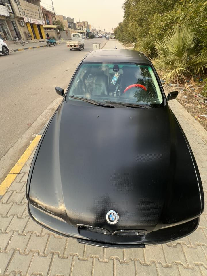 السلام عليكم BMW 1997 - 528 
نظيفة خير من الله مصبوغة جمالية فقط ماطور فتحة السقف متوقف لا غير والحمد لله السيارة نظيفة سعرها 80$ وبيها مجال مكاني بغداد المحمودية 
‭  ***********‬
 واتساب ***********
