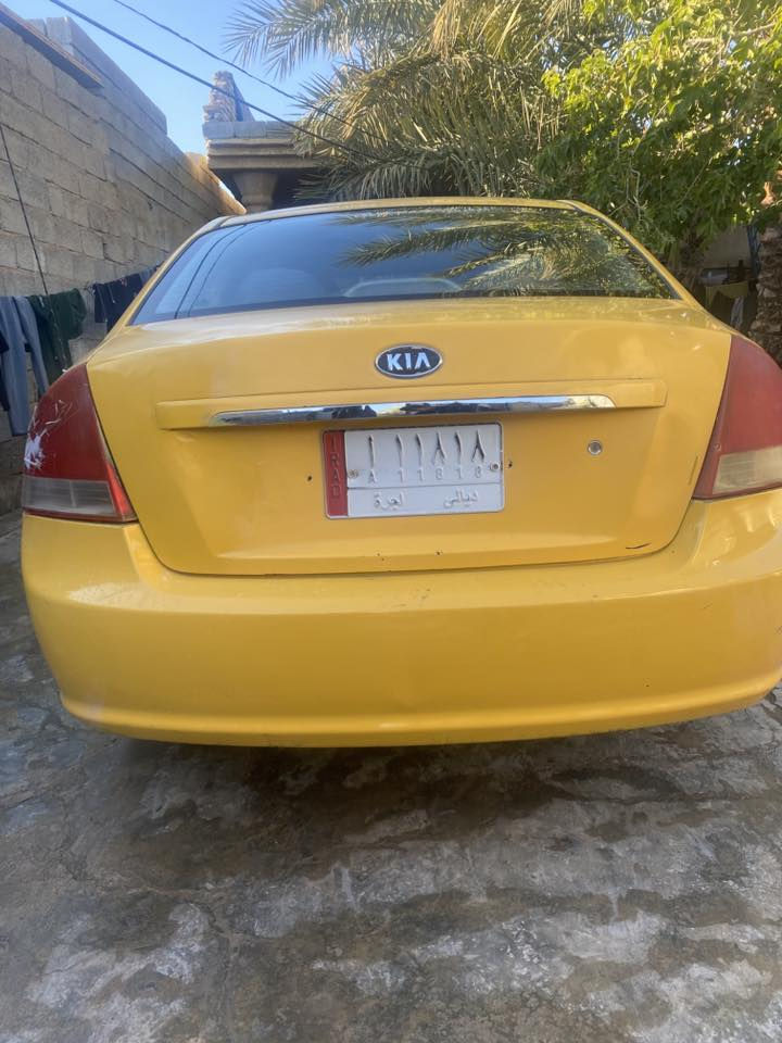 سلام عليكم سياره للبيع سبكتره موديل2009  بسمي سياره شوفت عينك بيها طخات ومعدله محرك صار فتره نزلته حاويه  المكان ديالى بعقوبه السعر خاص لو عل تصاال***********
