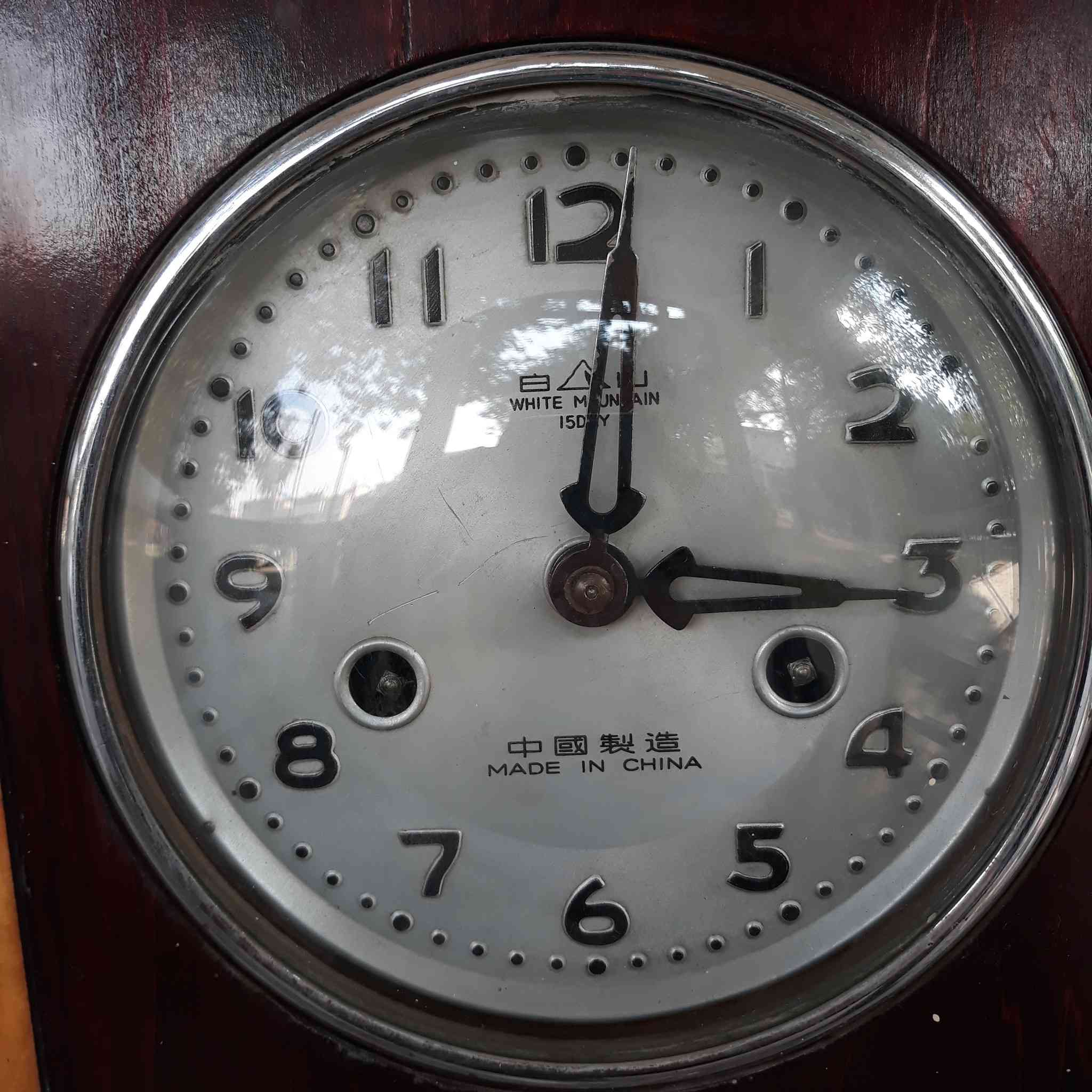 ساعة جدارية صينية تكويك كل 15 يوم ذات طول 40 سم و عرض 20 سم 

قطعة جميلة جدا 

مكفولة من اي عطل او خلل تعمل 100 % يوجد توصيل لكل محافظات العراق 

كما موضح في الصور و الفيديو 

السعر مباشرة على الخاص


**إذا كنت صاحب هذا الإعلان وتريد حذفه لأي سبب، رجاءا أرسل رسالة إلى الدعم الفني**