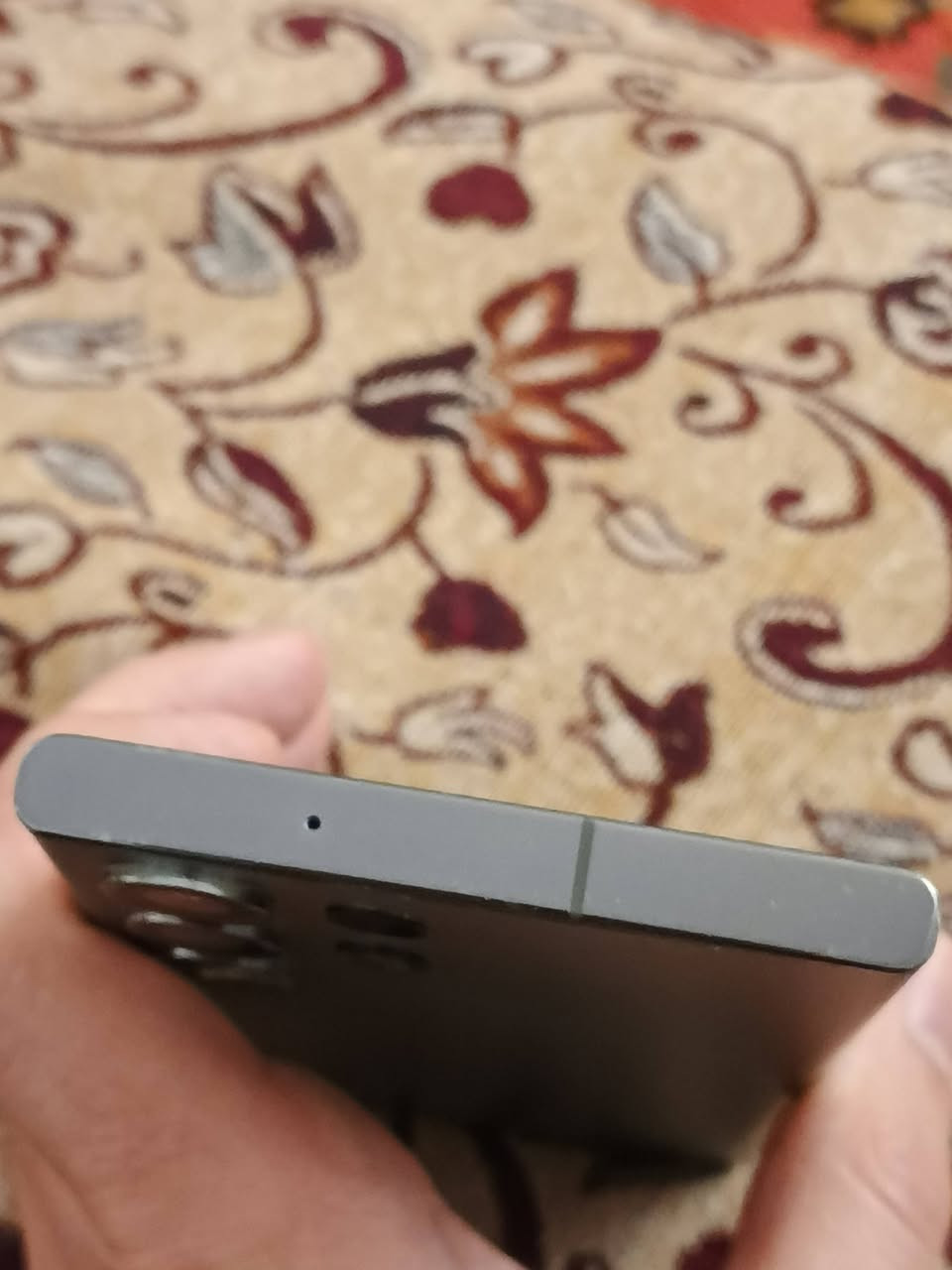 السلام عليكم
جهاز S 23 ultra للبيع فقط 
ذاكرة 512 
مفتوح مبدل بطارية فقط 
بي فطر بالكلاس الخارجي (الشاشة مابيها شي ) 
جهاز نظيف ومرتب 
السعر 490 
***********
