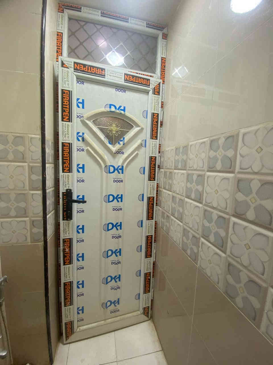 سلام عليكم  دارللبيع 100 متر  مربع طابو ميسان حي الجامعي #بناء قاط ونص قرب معهد التقني علمآ البيت مطلوب #اسكان 50 مليون
#استفسار 
***********
