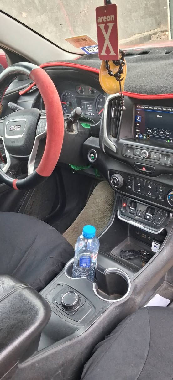 السلام عليكم
من رخصة الادمن
جمسي تيران 2018 بسمي تحويل ثاني يوم مكينه وكير خير، من الله مكينه 1500 تيربو هسه شاده مال 2022 حادث خفيف بدون ايرباك 
السعر 137$ وبيه مجال بسيط 
رقم *********** بي واتساب غير متواجد بالفيس البصره قضاء الدير الهران
