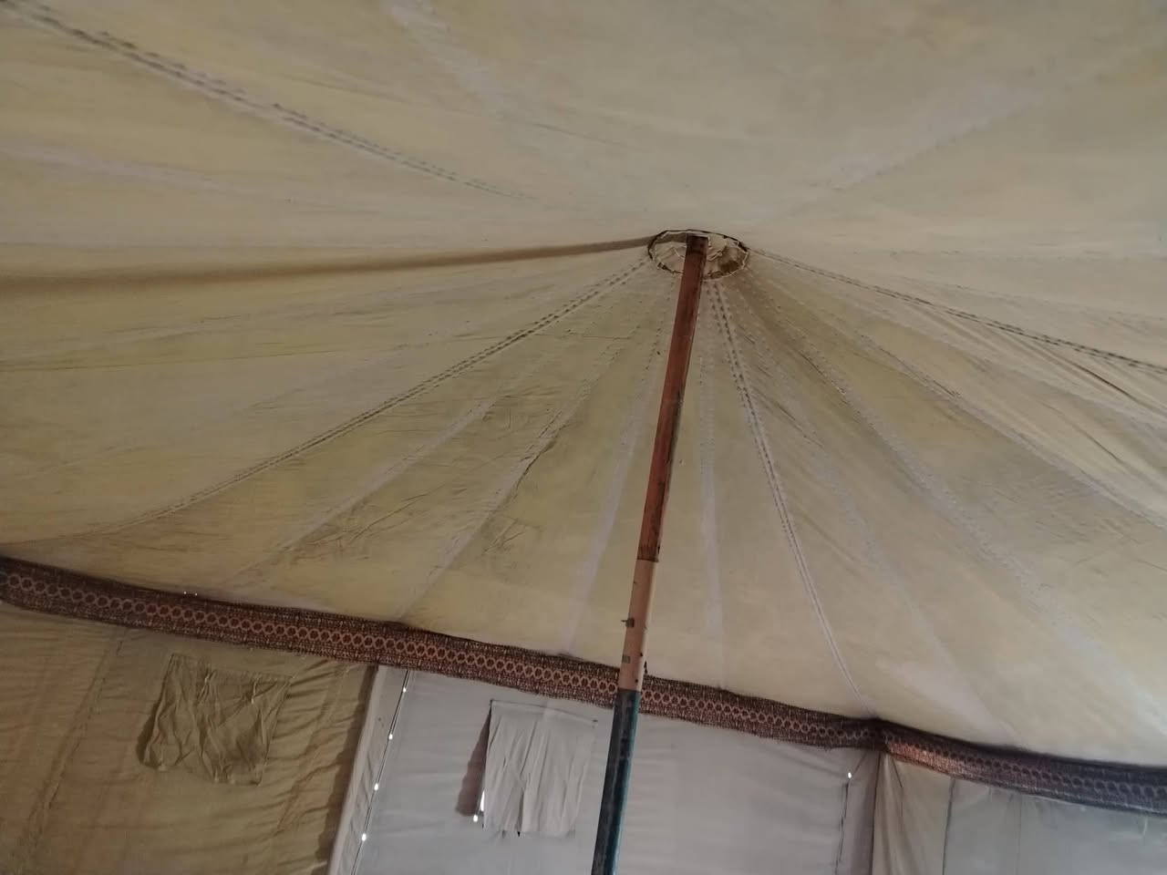 خيمه صباحيه الاصليه نضيفه قياس ٥ب٥ المكان السماوه قضاء الخضر السعر ٥٠٠ وبيها مجال للأستفسار الاتصال على الرقم ***********
