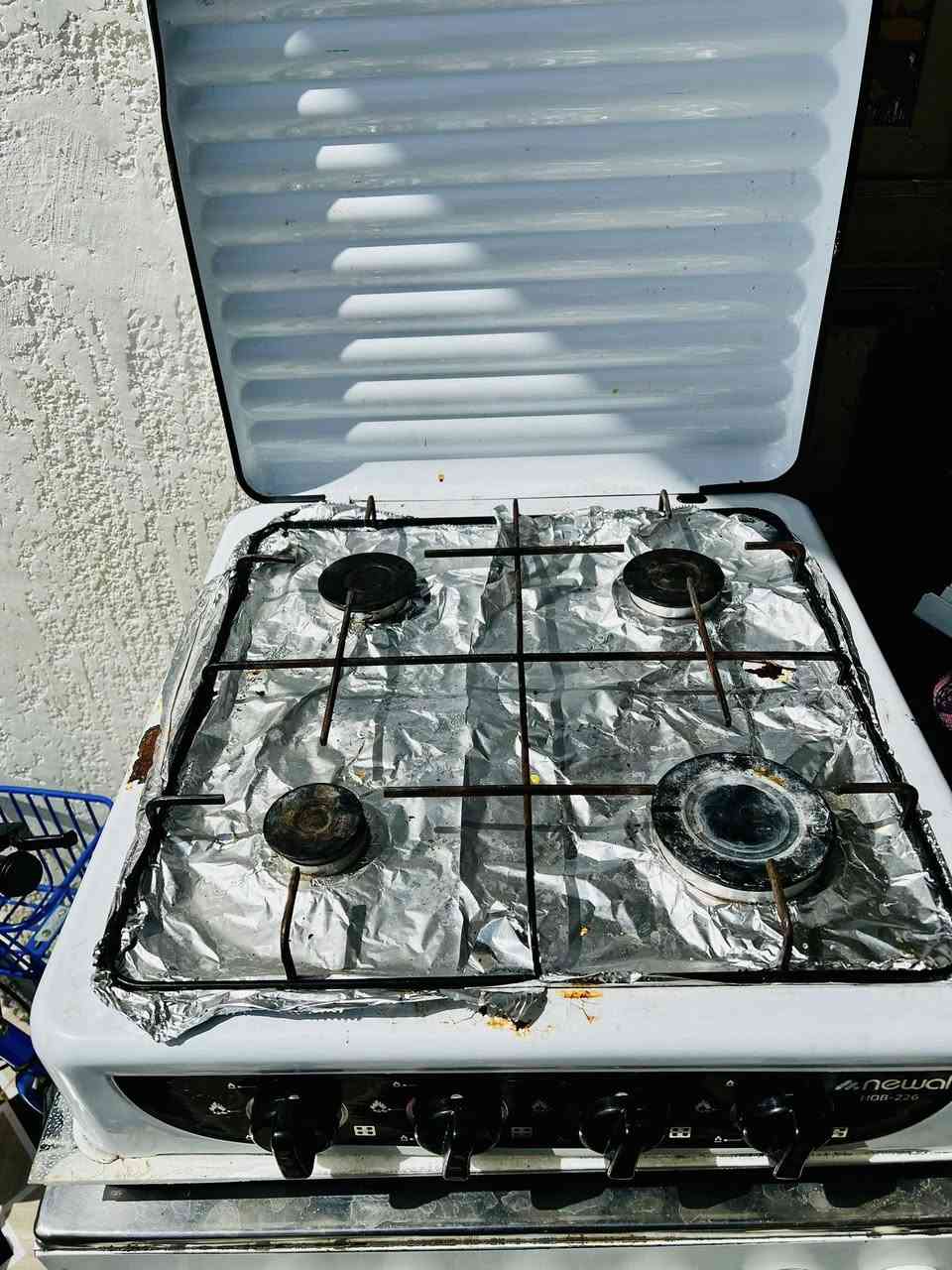 السلام عليكم طباخات الواحد ع 75 والمنضدي بـ20 وبيهن مجال مكاني كوت حي الجامعة
***********
