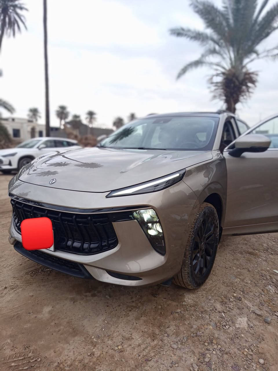 السلام عليكم 
🚘T5 EVO🚘 للبيع او مراوس 
🚘🚘DONG FENG🚘🚘
🔷موديل2024 استلام شهر الرابع ضمان 6 سنوات او 200 الف كم 
اللون مميز اصفر ذهبي 
🔹عداد المسافة 9000 الف قابل للزيادة 
🔹السيارة فول 1/1 
🔹المحرك 1.5 تيربو 
🔹القوة الحصانية 195 حصان 
🔹العزم 285 نيوتين 
🔹السرعة القصوى 240 كم 
🔹الدفع أمامي 
🔹ناقل الحركة DCT7 دبل كلج 
🔹استهلاك الوقود 6.1 لتر /100 كم
🔹سعة الخزان 55لتر 
🔹جام أربعة كهرباء اوتو ماتيك 
🔹كرسي سائق كهربائي 8 حركات مع تدفئة
🔹كرسي مرافق كهربائي 4 حركات مع تدفئة
🔹تحكم مقود / مثبت سرعة / بلوتوث  
🔹3 أنظمة قيادة (اقتصادي-رياضي-عادي)
🔹مكيف امامي وموزع خلفي ثلاجة داخلية
🔹شاشة مركزية حجم 10.25  عداد سرعة رقمي حجم 10.25 سماعات عدد6
🔹تشغيل بصمه  اضاءة داخلية متعددة الألوان 
🔹الكاميرا عدد 5 360 / اوتو هولد /بريك اصطفاف كهربائي 
🔹الحساسات أمامي / خلفي مع نقاط عمياء  مع رادار  امامي 
🔹دخول بصمة سائق / صندوق كهرباء 
🔹إشارات في المرايا الجانبية 
🔹بانوراما كشافات زينون 
🔹رقم جديد وهزة جديدة
سعر السياره 23,000,000 مليون بيها مجال
السيارة جديدة 
رقم تلفوني ***********
