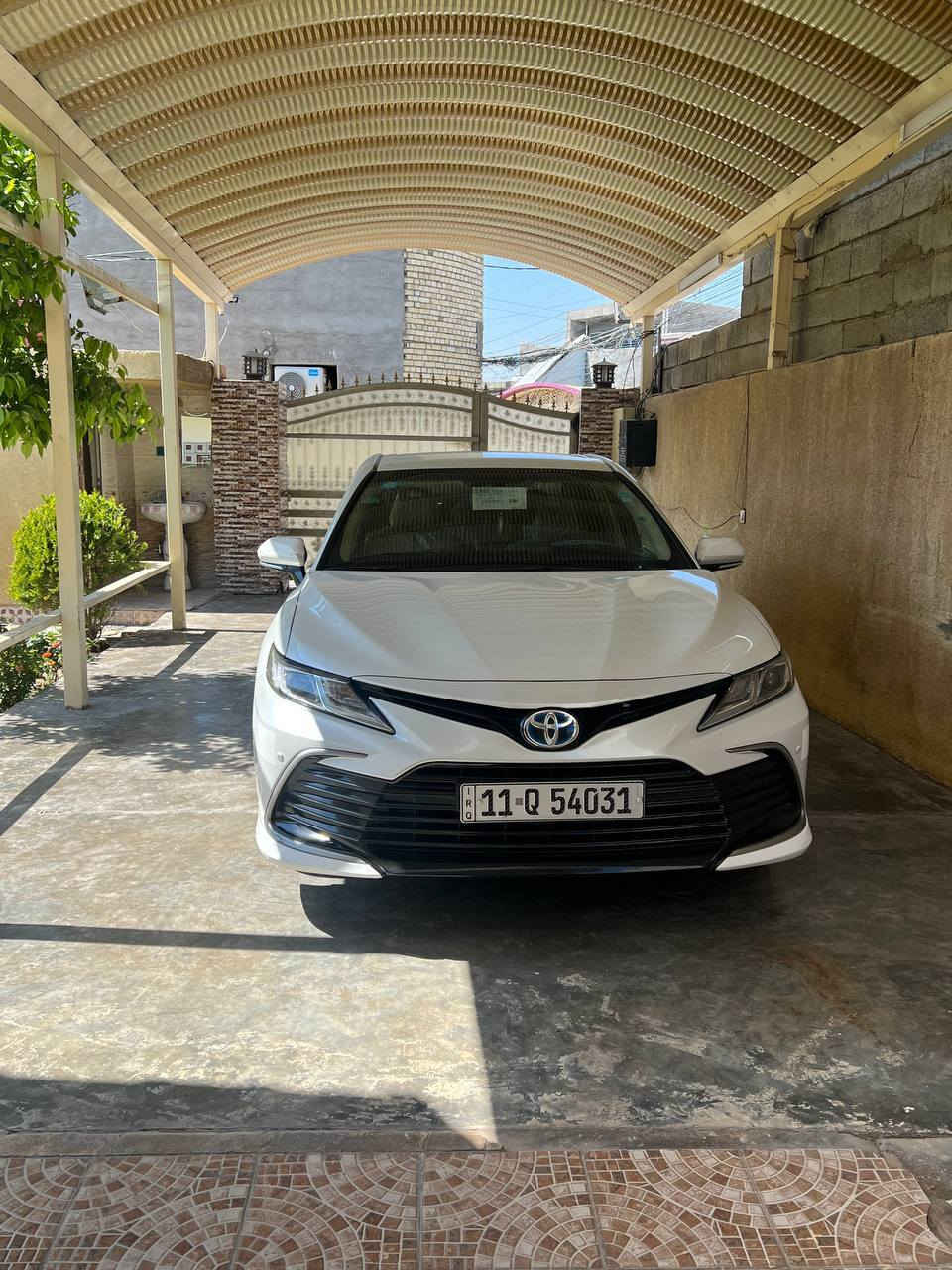 السلام عليكم كامري موديل ٢٠٢٤ هايبرد وكالة عبد الطيف ماشية 68 ألف السيارة بدون فتحة وبردة السيارة جديدة رقم الهاتف ***********
