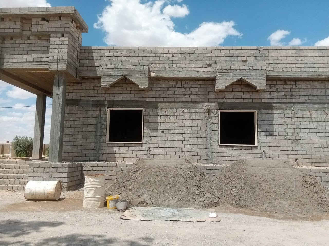 السلام عليكم كادر عمل حجر حلان انواع واجهات🏤 البيوت وانواع الكوبلنات كرسته و عمل🌿 حف ودرز استفسار ***********
