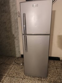 ١٢ قدم • نضيفه • ما تبرد