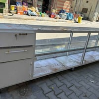 بسم الله الرحمان الرحيم رفوف خشب أبيع و ميز جام و دخل 07734024527