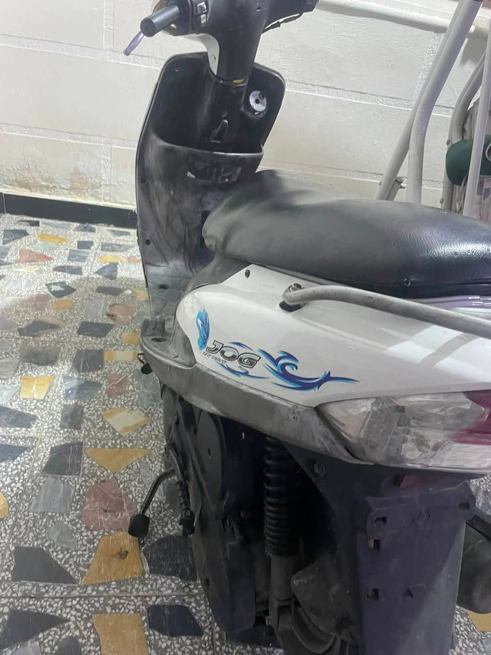 السلام عليكم
ماكس 120 دراجه نضيفه نكره سلف محرك ناعم طستها ناعمه 

بيها ملاحضات بسيطه 

 رايدها 400 وبيها مجال 

مكاني شعب 

 

رقم الهاتف ***********
