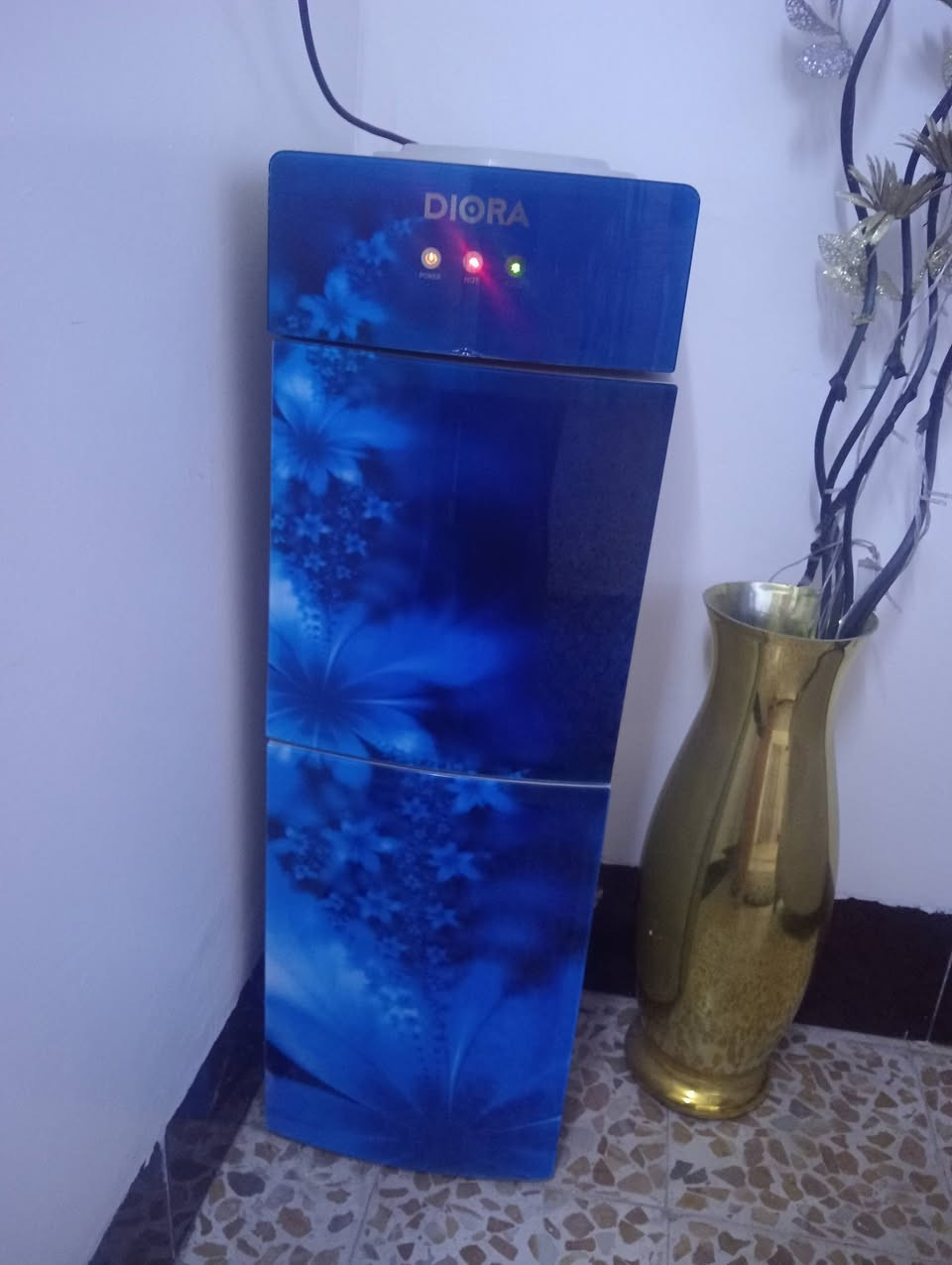 @إشارة براد ماي شرط الشغل ماء بارد ثلج ماء حار عنوان موصل جانب الايسر حي السماح الثانيه


**إذا كنت صاحب هذا الإعلان وتريد حذفه لأي سبب، رجاءا أرسل رسالة إلى الدعم الفني**