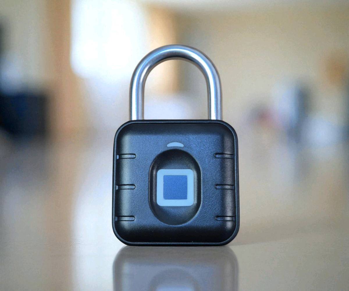 🔒😎

ملّيت من ضياع المفاتيح أو نسيان الرقم السري؟

هذا قفل البصمة الذكي يحل مشكلتك 👆

✔️ يفتح ببصمتك بـثانية وحدة

✔️ تخزّن بيه لحد 20 بصمة

✔️ مقاوم للمَي والغبار

✔️ بطارية تدوم سنة كاملة وتتبدل بسهولة

حماية سريعة، عملية، وما تحتاج لا مفتاح ولا تعقيد ✨
