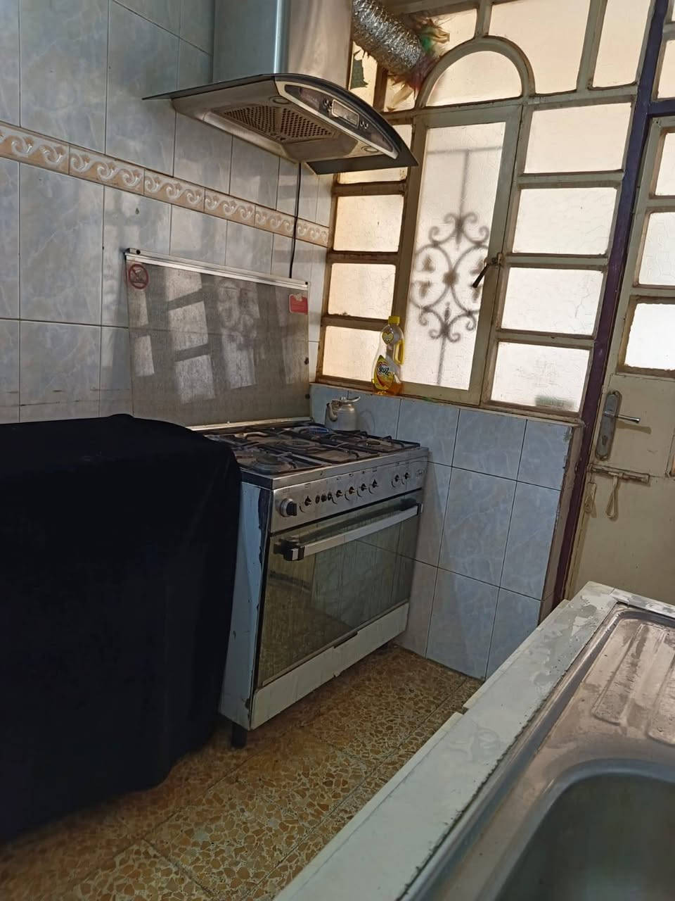 للبيع 100م طابق ونص شيلمان نظيف جدخلفوالتجاري بالسلام سعره 135
***********
اتصال+واتساب
