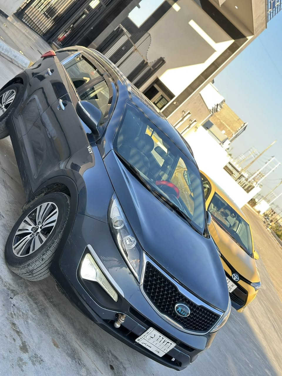 ‏سلام عليكم
‏كيا سبورتج موديل 2014
وارد امريكي  صبغ عام اثر جراد 
بيهة ضربة بل جاملغ خلفي 
 رقم بغداد شرط التحويل 
مكينة شادهة جديدة
‏شرط الوصل مال مكينة بعدها موجود
‏السعر 98 بيها مجال
‏رقم الهاتف 
***********
‏مكان السيارة ديالى بعقوبة
